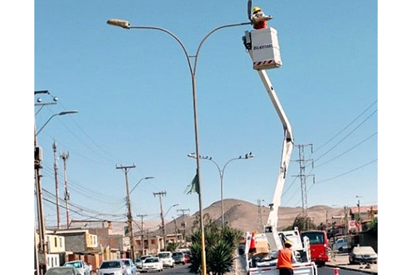 Instalación de Postes de Alumbrados